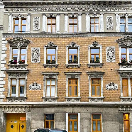 Modern Apartment Wiener Stadthalle エクステリア 写真