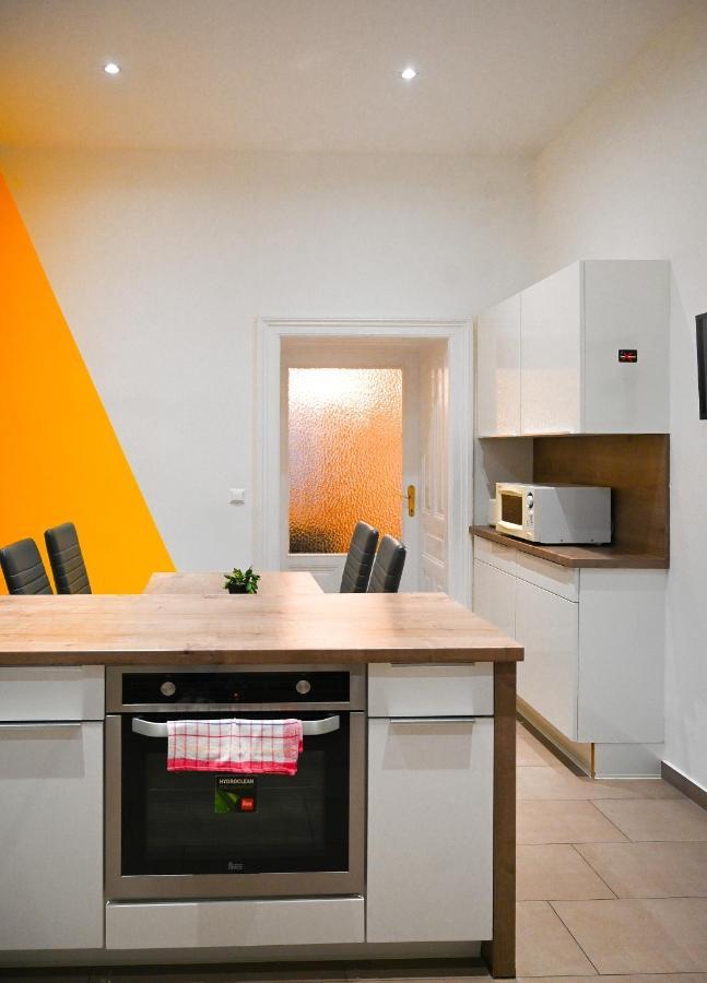 Modern Apartment Wiener Stadthalle エクステリア 写真