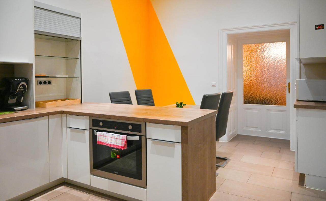 Modern Apartment Wiener Stadthalle エクステリア 写真