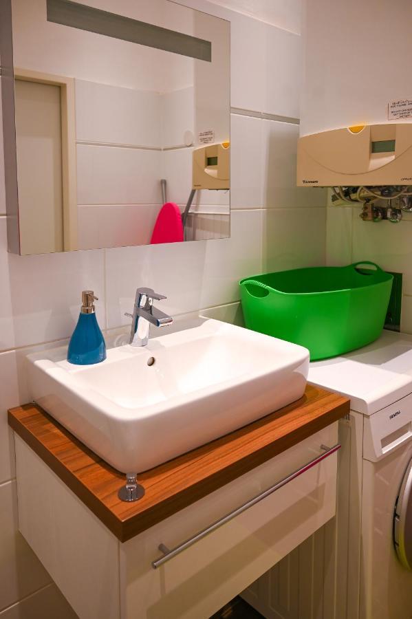 Modern Apartment Wiener Stadthalle エクステリア 写真