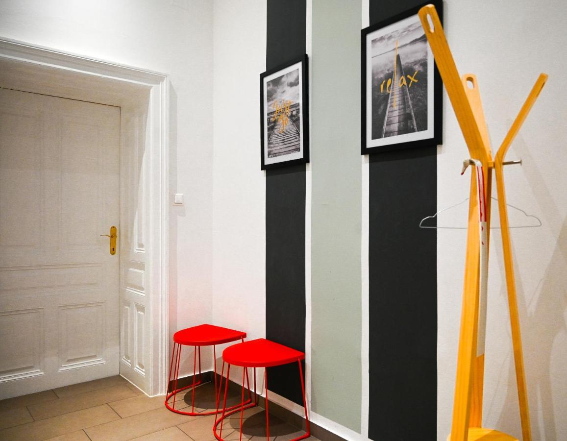 Modern Apartment Wiener Stadthalle エクステリア 写真